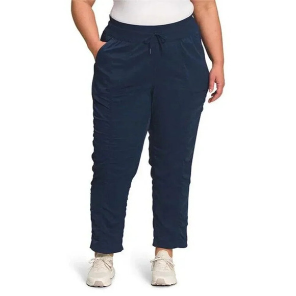 New The North Face Capri Pants Women’s 3XL Aphrodite 2.0 Summit Navy Stretch - Picture 1 of 16